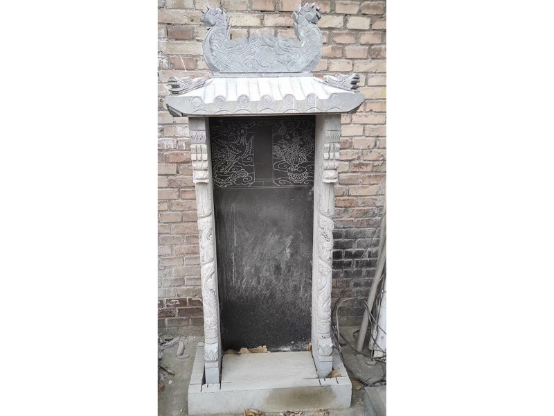 青石墓碑