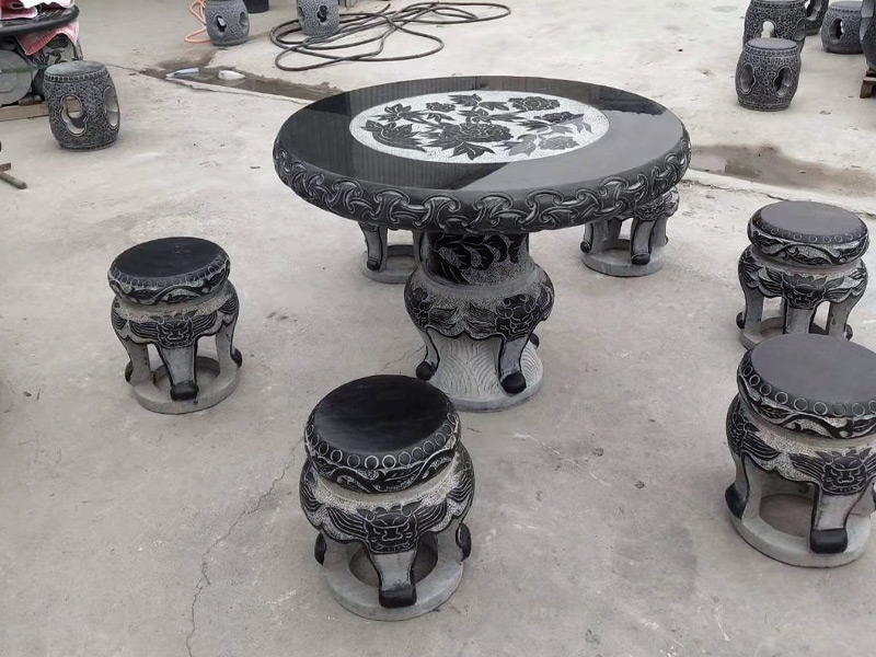 青石圆桌