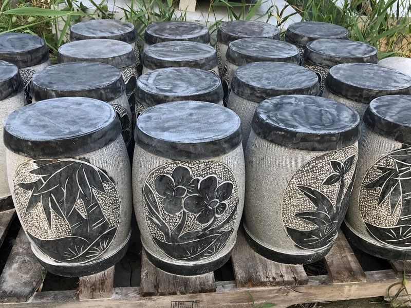 青石圆桌