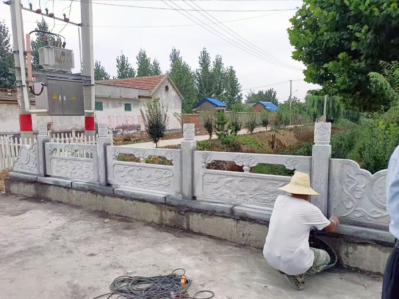 青石栏杆