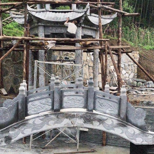 青石栏杆