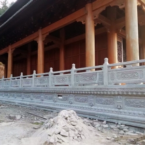 青石栏杆